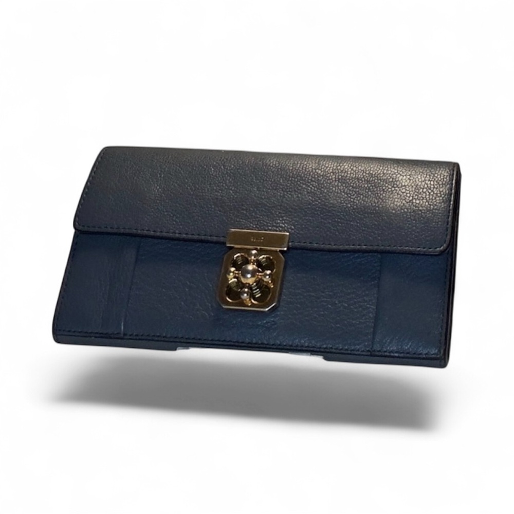 Chloe EUC Elsie Grey Leather Long Wallet w/ Captains Wheel Turn-lock and COA